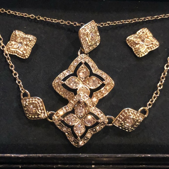 Jewelry - Gold tone cubic zirconia set